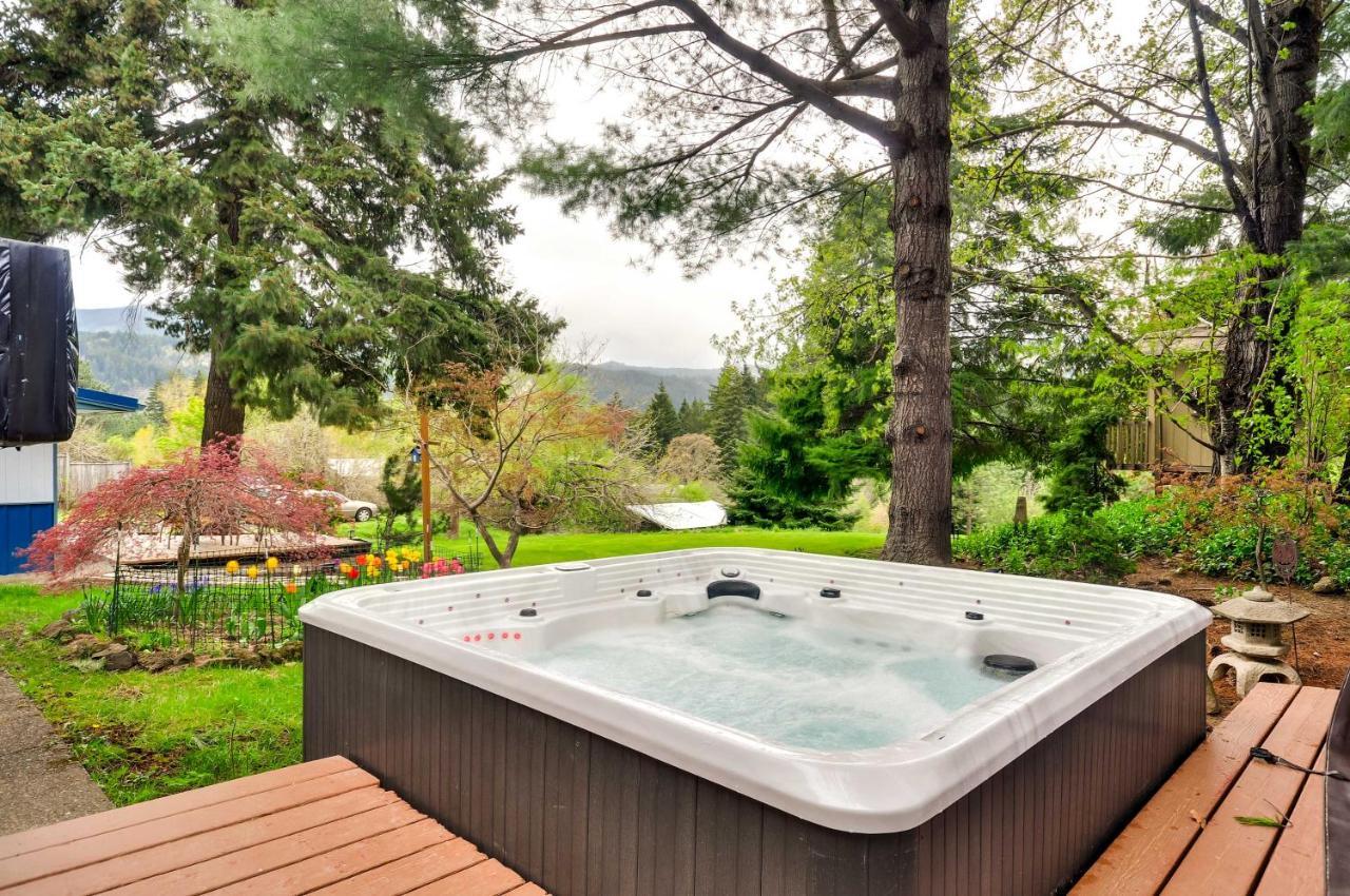 The Fusion Retreat On 4 Acres Hike On-Site! Villa White Salmon Exterior photo